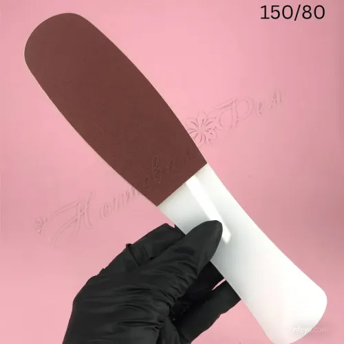 Терка педикюрная коричневая с белой ручкой, 1 шт. 