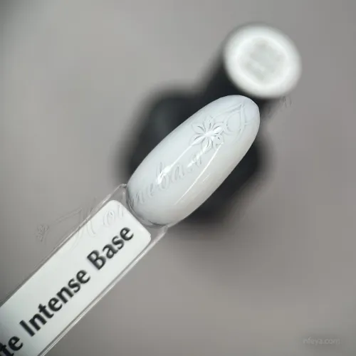 Komilfo Milky White Intense Base База інтенсивно білого кольору, 8 мл (арт.320801)