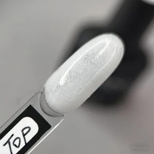 Komilfo Milky Diamond Top Топ молочний з УФ-фільтрами, 8 мл
